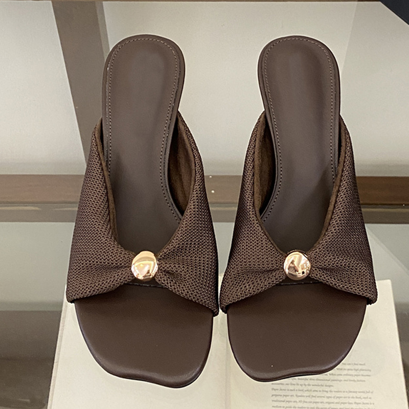Women'S Fashion Designer Clothes - Liyke 여름 슬리퍼 여성 패션 금속