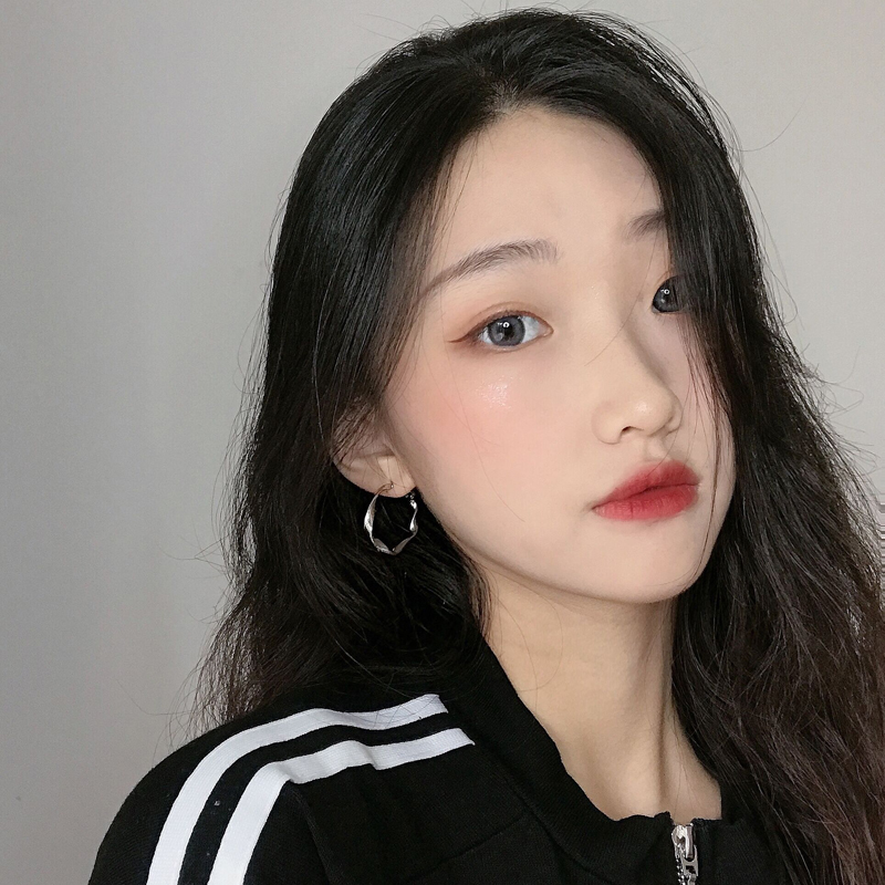 유럽과 미국의 보그 제한된 기질 귀걸이 트위스트 메탈  - Women'S Fashion Vogue 리뷰 및 가격