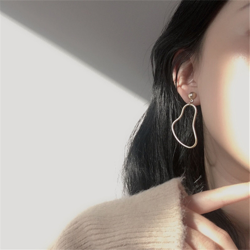 유럽과 미국의 바람은 불규칙한 모양의 귀걸이 보그 다목 - Women'S Fashion Vogue 리뷰 및 가격